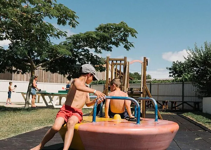 Parque de Campismo Mobil Confortable Avec Terrasse à Dolus-d'oléron - Api-1-52-1436