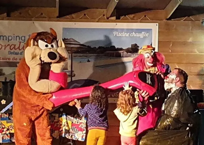 Mobil Confortable Avec Terrasse à Dolus-d'oléron - Api-1-52-1436 * Dolus d'Oléron